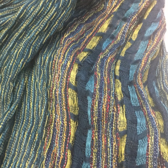 Beautiful Pull Through Scraf - Picture 2 of 3